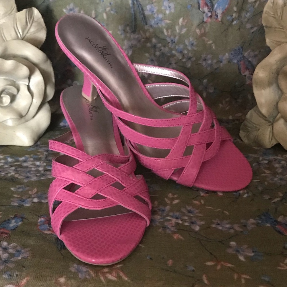 Beautiful faux crocodile sandals with a 2” heel